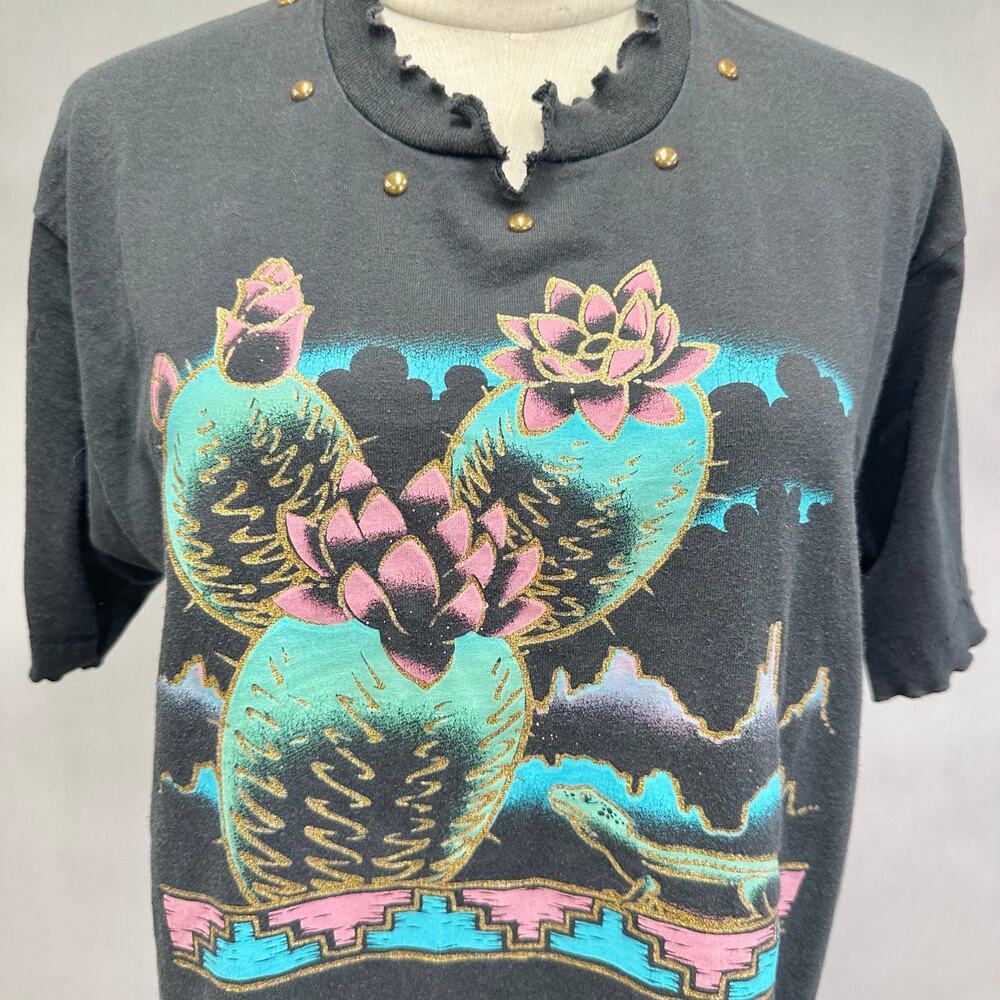 Vintage 90s southwestern cactus graphic tee ruffle v neck Size - Picture 5 of 16